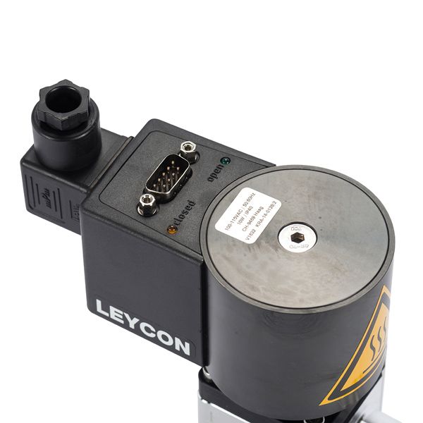 ISO-KF Right angle valve, electromagnetically operated