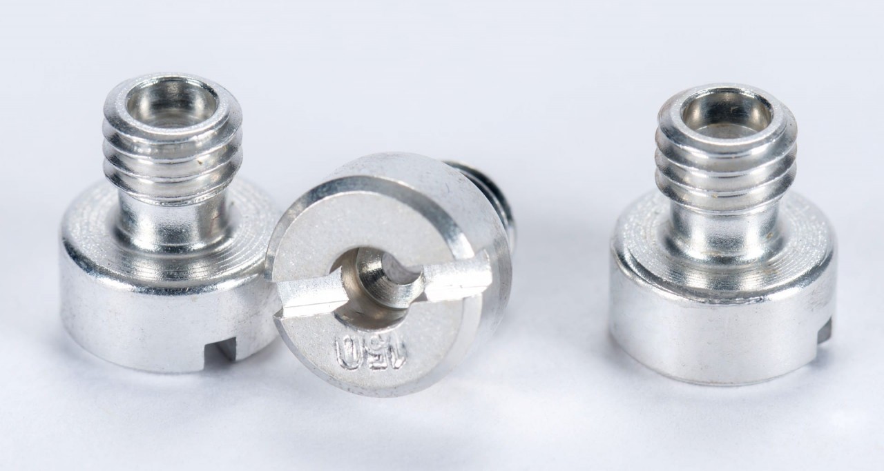 Đầu phun dầu cho bơm chân không Leybold TRIVAC D 40 B (3 cái) 0